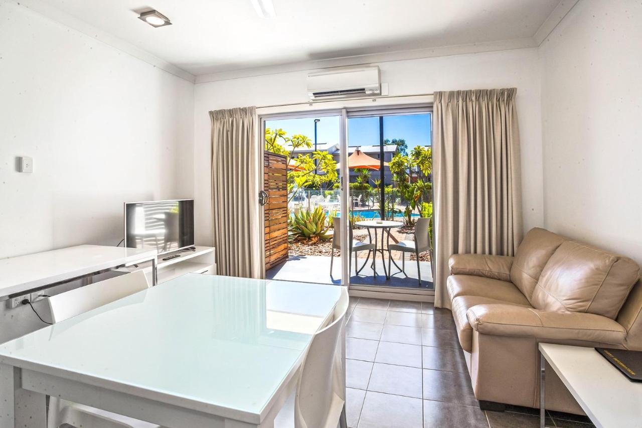 Onslow Beach Resort Luaran gambar